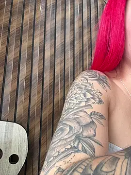 Scarlett fiire online show from October 28, 2025, 3:11 pm