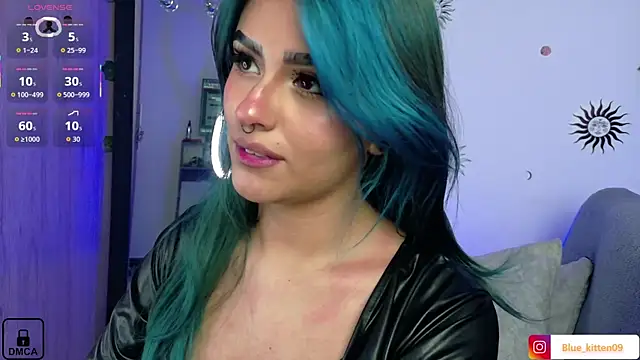 Snapshot of blue_kitten chatting on May 12, 2026, 7:05 am blue kitten online show from May 12, 2026, 7:05 am