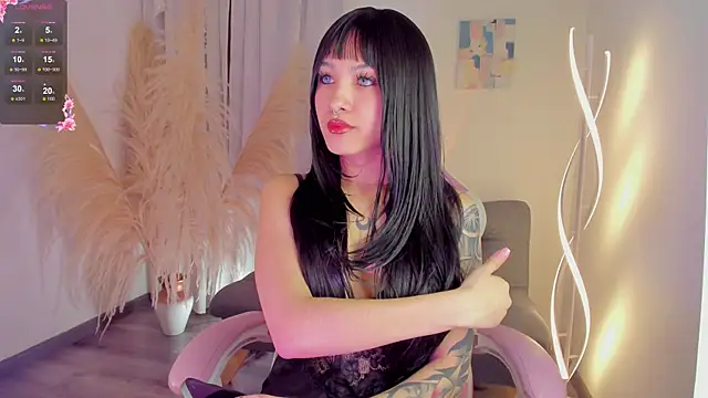 Snapshot of cuteezoe chatting on December 3, 2025, 6:14 am cuteezoe online show from December 3, 2025, 6:14 am