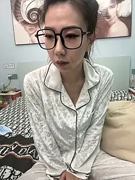 Snapshot of xiaoyue_zhibo chatting on December 2, 2025, 4:30 pm xiaoyue zhibo online show from December 2, 2025, 4:30 pm