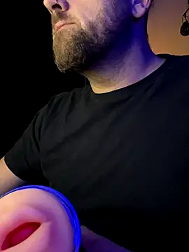 madmiki online show from October 27, 2025, 11:33 am