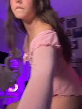 lilbbyily online show from April 27, 2026, 3:15 am