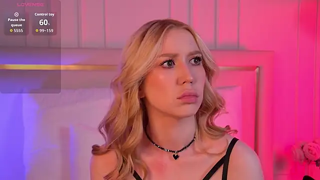 VelvetHell online show from October 8, 2025, 3:41 am