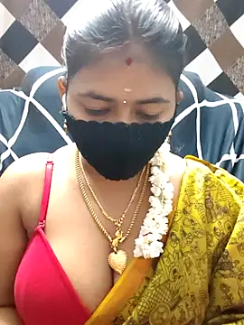 Snapshot of Tamil_Lotus chatting on April 10, 2026, 5:09 pm Tamil Lotus online show from April 10, 2026, 5:09 pm