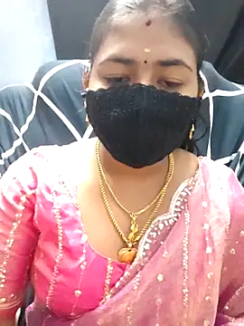 Snapshot of Tamil_Lotus chatting on April 4, 2026, 5:19 pm Tamil Lotus online show from April 4, 2026, 5:19 pm