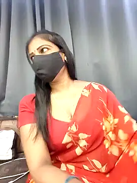 Snapshot of Misss-julli chatting on November 14, 2025, 4:49 am Misss-julli online show from November 14, 2025, 4:49 am