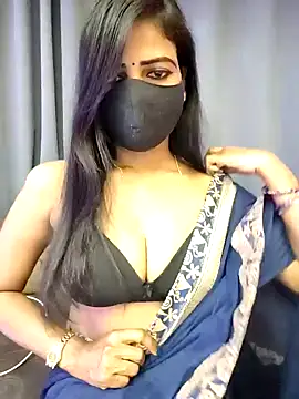 Misss-julli online show from February 18, 2026, 4:54 am