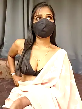 Snapshot of Misss-julli chatting on October 11, 2025, 4:41 pm Misss-julli online show from October 11, 2025, 4:41 pm