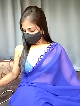 Snapshot of Misss-julli chatting on November 16, 2025, 6:45 pm Misss-julli online show from November 16, 2025, 6:45 pm