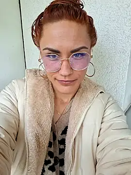 Snapshot of SlimBellaa chatting on October 21, 2025, 11:09 am SlimBellaa online show from October 21, 2025, 11:09 am