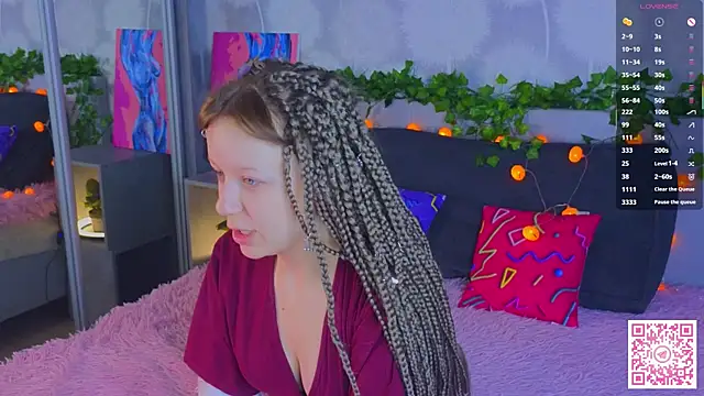 EmiliSaren online show from October 6, 2025, 3:35 pm
