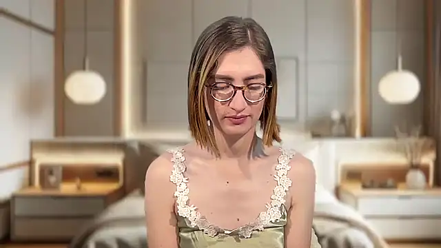 Snapshot of rousseblossom chatting on December 14, 2025, 12:28 am rousseblossom online show from December 14, 2025, 12:28 am