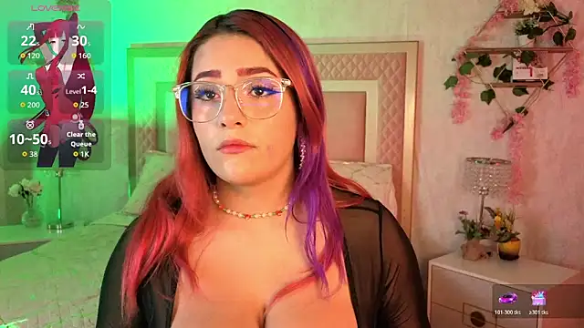 Snapshot of AlanaOdison chatting on November 7, 2025, 8:35 pm AlanaOdison online show from November 7, 2025, 8:35 pm