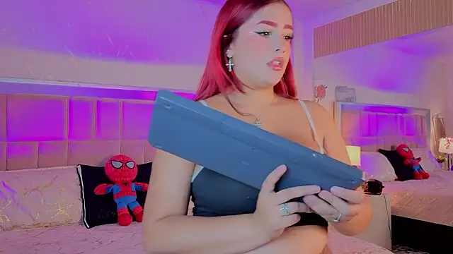 Snapshot of AlanaOdison chatting on February 20, 2026, 8:11 pm AlanaOdison online show from February 20, 2026, 8:11 pm