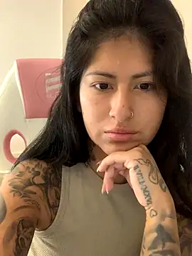 Snapshot of mrskarmaa chatting on November 8, 2025, 6:17 am mrskarmaa online show from November 8, 2025, 6:17 am