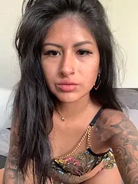 Snapshot of mrskarmaa chatting on November 2, 2025, 2:11 pm mrskarmaa online show from November 2, 2025, 2:11 pm