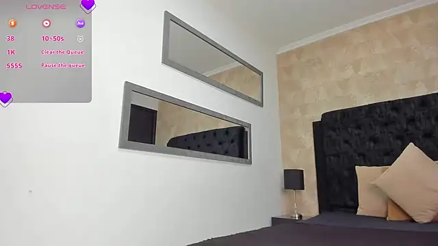 Snapshot of Layla_Mackenzie chatting on March 13, 2026, 5:23 am Layla Mackenzie online show from March 13, 2026, 5:23 am