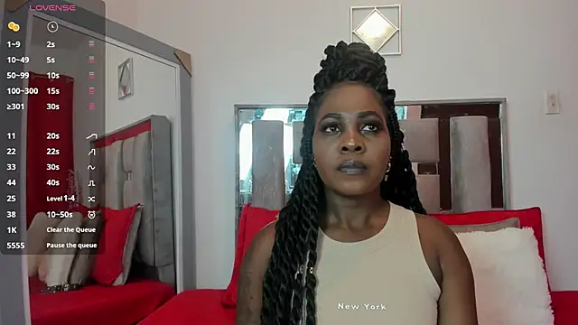 Emilly roaa online show from March 3, 2026, 6:26 pm