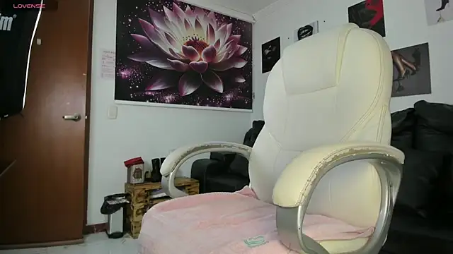 Snapshot of lycoris_19 chatting on November 15, 2025, 9:08 pm lycoris 19 online show from November 15, 2025, 9:08 pm