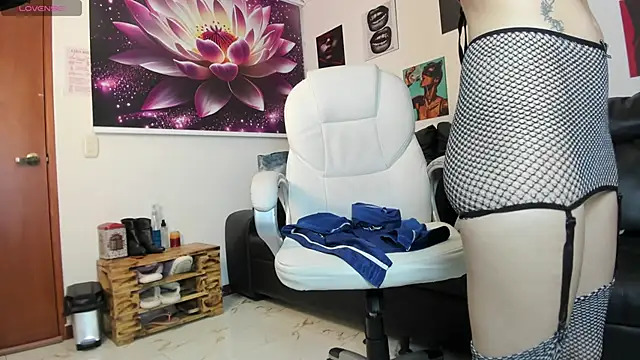 Snapshot of lycoris_19 chatting on October 10, 2025, 8:31 pm lycoris 19 online show from October 10, 2025, 8:31 pm