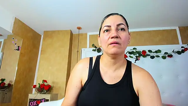 Heidy milf online show from May 6, 2026, 8:24 pm