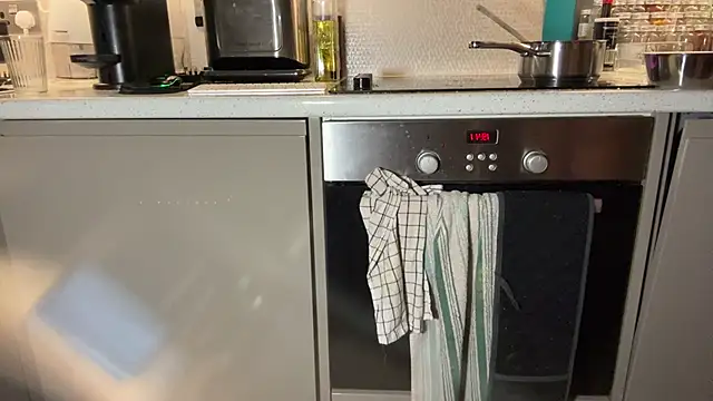 CelineLuxe online show from December 20, 2025, 6:44 pm