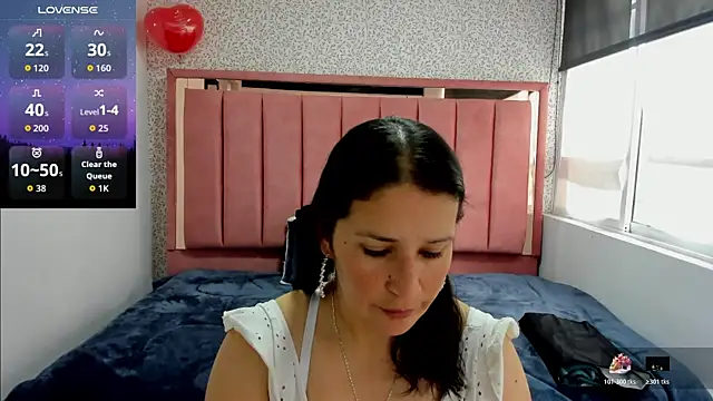 Snapshot of Barbara_fox__ chatting on October 18, 2025, 12:07 pm Barbara fox online show from October 18, 2025, 12:07 pm