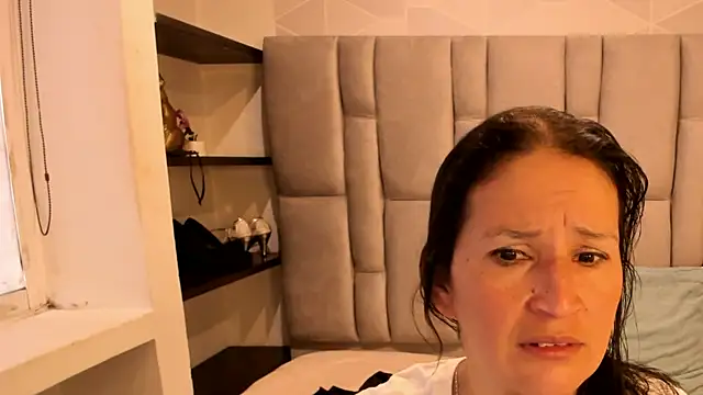 Snapshot of Barbara_fox__ chatting on August 6, 2026, 12:11 pm Barbara fox online show from August 6, 2026, 12:11 pm