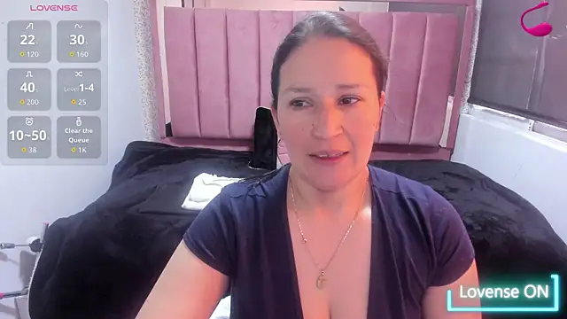 Snapshot of Barbara_fox__ chatting on July 25, 2026, 12:11 pm Barbara fox online show from July 25, 2026, 12:11 pm