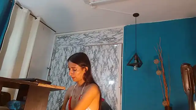 Snapshot of hanna_mooreee chatting on February 22, 2026, 12:02 am hanna mooreee online show from February 22, 2026, 12:02 am