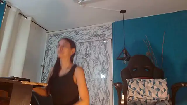 Snapshot of hanna_mooreee chatting on March 21, 2026, 7:07 pm hanna mooreee online show from March 21, 2026, 7:07 pm