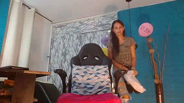 hanna mooreee online show from April 22, 2026, 7:09 pm