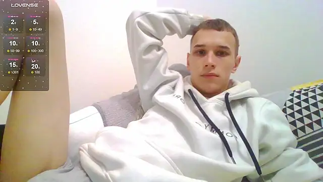 Snapshot of your___honeyy chatting on November 13, 2025, 10:19 am your honeyy online show from November 13, 2025, 10:19 am