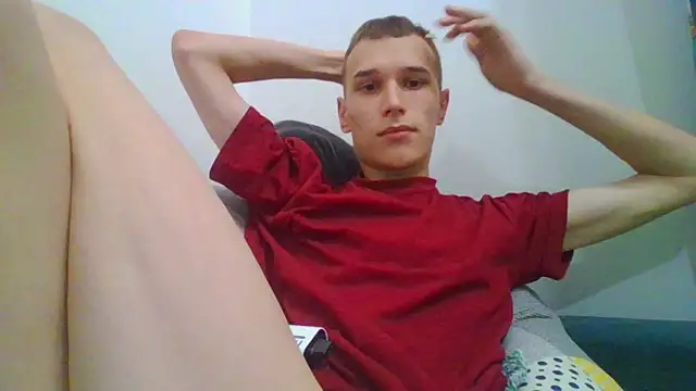 Snapshot of your___honeyy chatting on November 16, 2025, 10:09 am your honeyy online show from November 16, 2025, 10:09 am