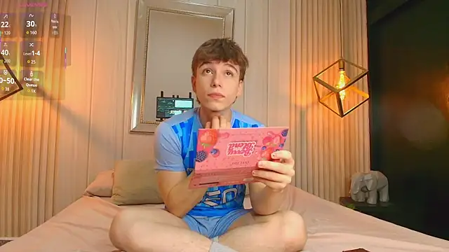 Snapshot of TaylerWhite chatting on October 12, 2025, 1:23 pm TaylerWhite online show from October 12, 2025, 1:23 pm