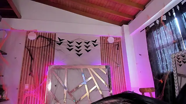 sweet tamara  online show from October 22, 2025, 7:35 pm