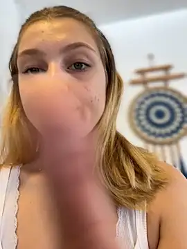 Emaline Fane online show from October 8, 2025, 6:48 am