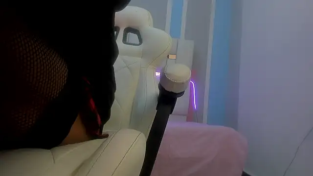 MilkWhore1 online show from February 10, 2026, 7:24 pm