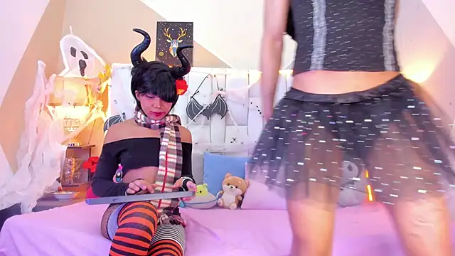 Snapshot of MilkWhore1 chatting on October 31, 2025, 9:32 pm MilkWhore1 online show from October 31, 2025, 9:32 pm