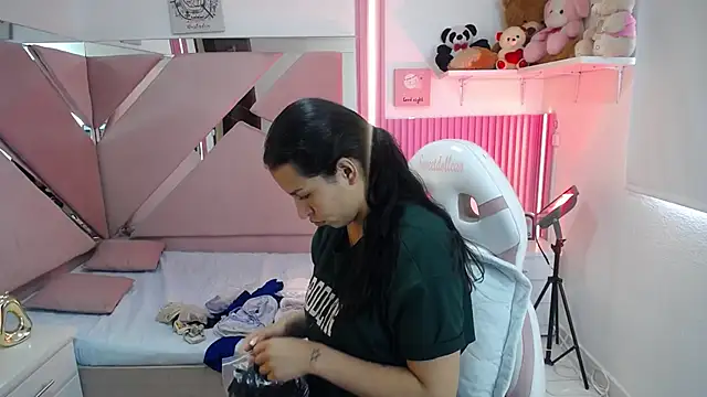 Mia garcia28 online show from March 20, 2026, 7:26 pm