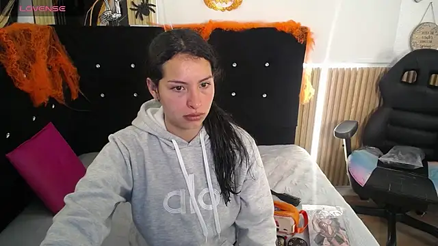 Snapshot of Mia_garcia28 chatting on November 3, 2025, 1:15 pm Mia garcia28 online show from November 3, 2025, 1:15 pm