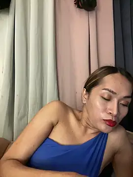 RomanticPearlTS online show from February 18, 2026, 2:02 pm