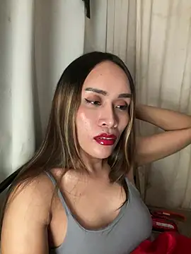 Snapshot of RomanticPearlTS chatting on July 30, 2026, 3:33 pm RomanticPearlTS online show from July 30, 2026, 3:33 pm
