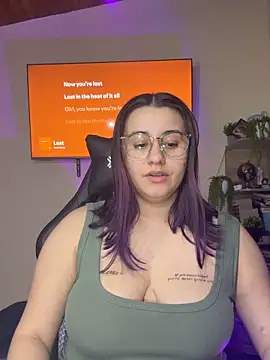 Lana Herondale online show from May 7, 2026, 4:06 am