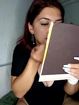 Snapshot of LadyNora chatting on November 1, 2025, 2:11 pm LadyNora online show from November 1, 2025, 2:11 pm