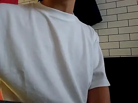 Earth 001 online show from October 16, 2025, 4:04 pm