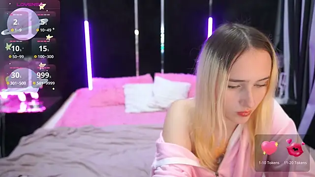 Snapshot of LilElfie chatting on November 29, 2025, 2:17 pm LilElfie online show from November 29, 2025, 2:17 pm