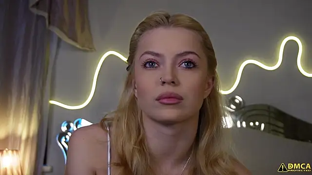 kellypeachcake online show from November 12, 2025, 5:22 am