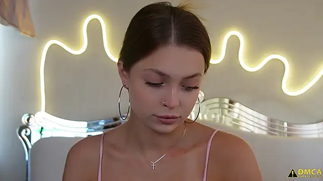 kellypeachcake online show from March 19, 2026, 5:29 am