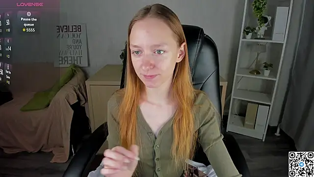 Snapshot of Mia_E1fie chatting on November 2, 2025, 9:58 am Mia E1fie online show from November 2, 2025, 9:58 am